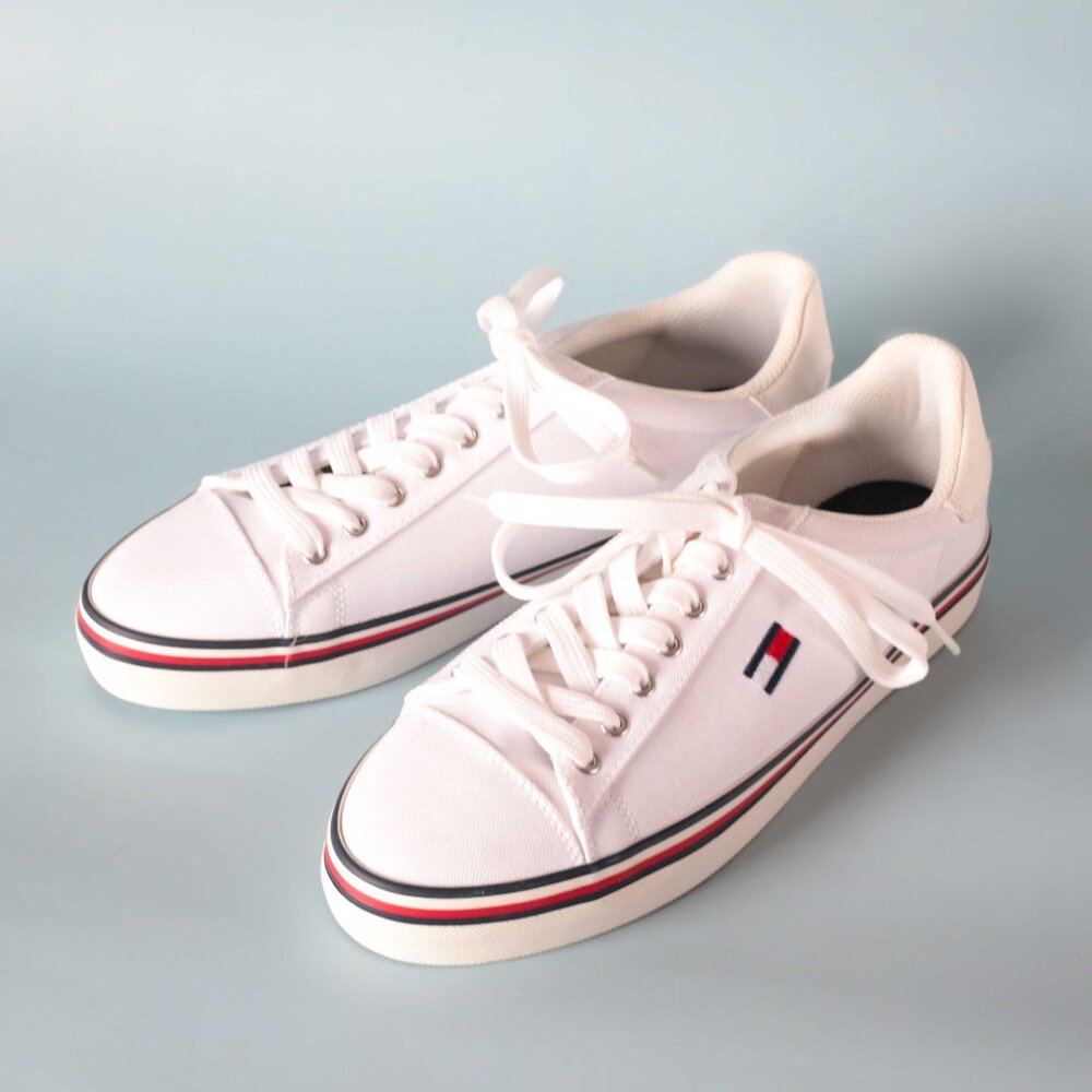 Women’s Tommy Hilfiger White Low-Top Sneakers | Clean & Timeless I Size 10M - Picture 4 of 4